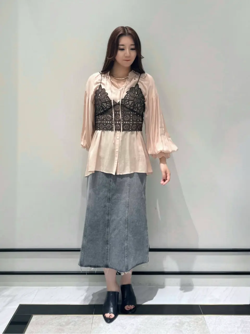 GRACE CONTINENTAL MOMOKO コーディネート画像