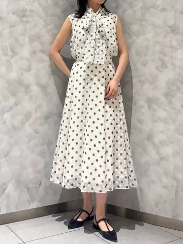 GRACE CONTINENTAL OZAWA コーディネート画像