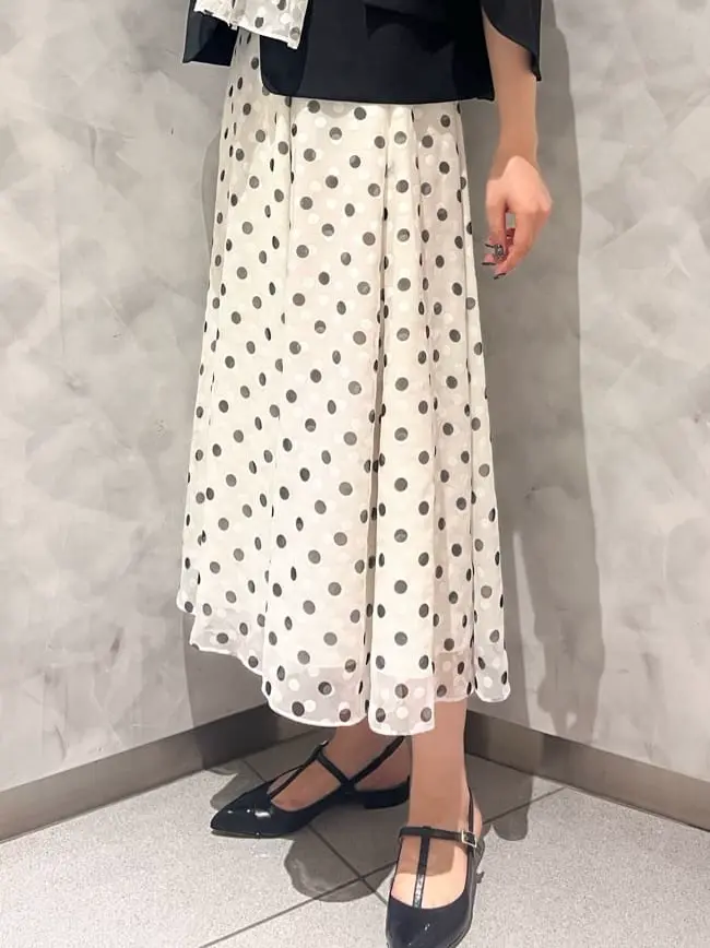 GRACE CONTINENTAL OZAWA コーディネート画像