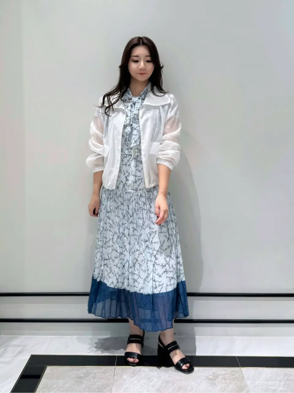 GRACE CONTINENTAL MOMOKO コーディネート画像