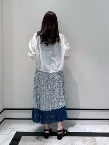 GRACE CONTINENTAL MOMOKO コーディネート画像