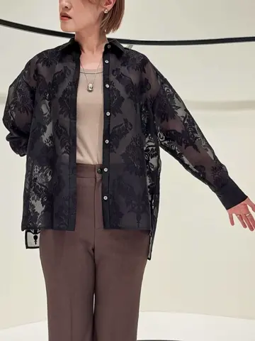 GRACE CONTINENTAL 今野　志保 コーディネート画像