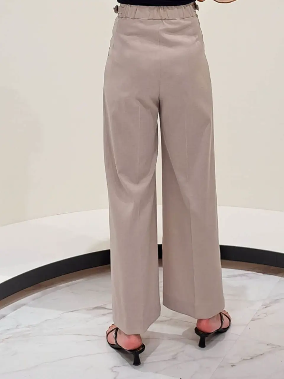 GRACE CONTINENTAL 今野　志保 コーディネート画像