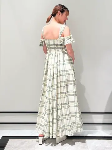 GRACE CONTINENTAL CHISAKO.S コーディネート画像