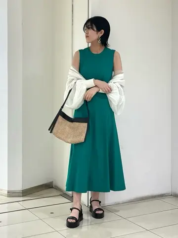 GRACE CONTINENTAL yoshi コーディネート画像