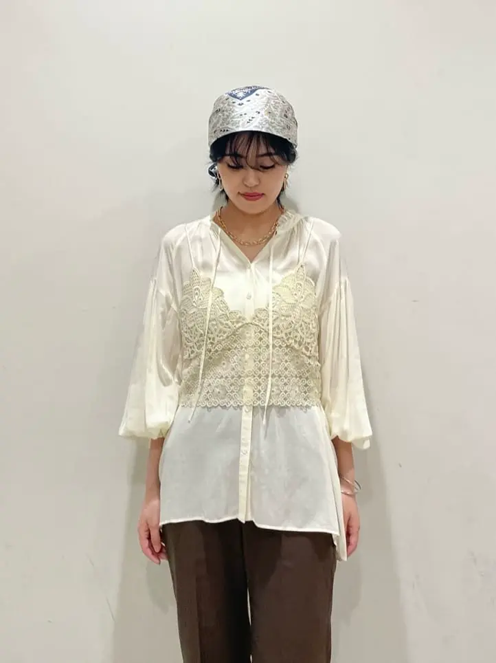 GRACE CONTINENTAL yoshi コーディネート画像