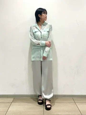 GRACE CONTINENTAL yoshi コーディネート画像