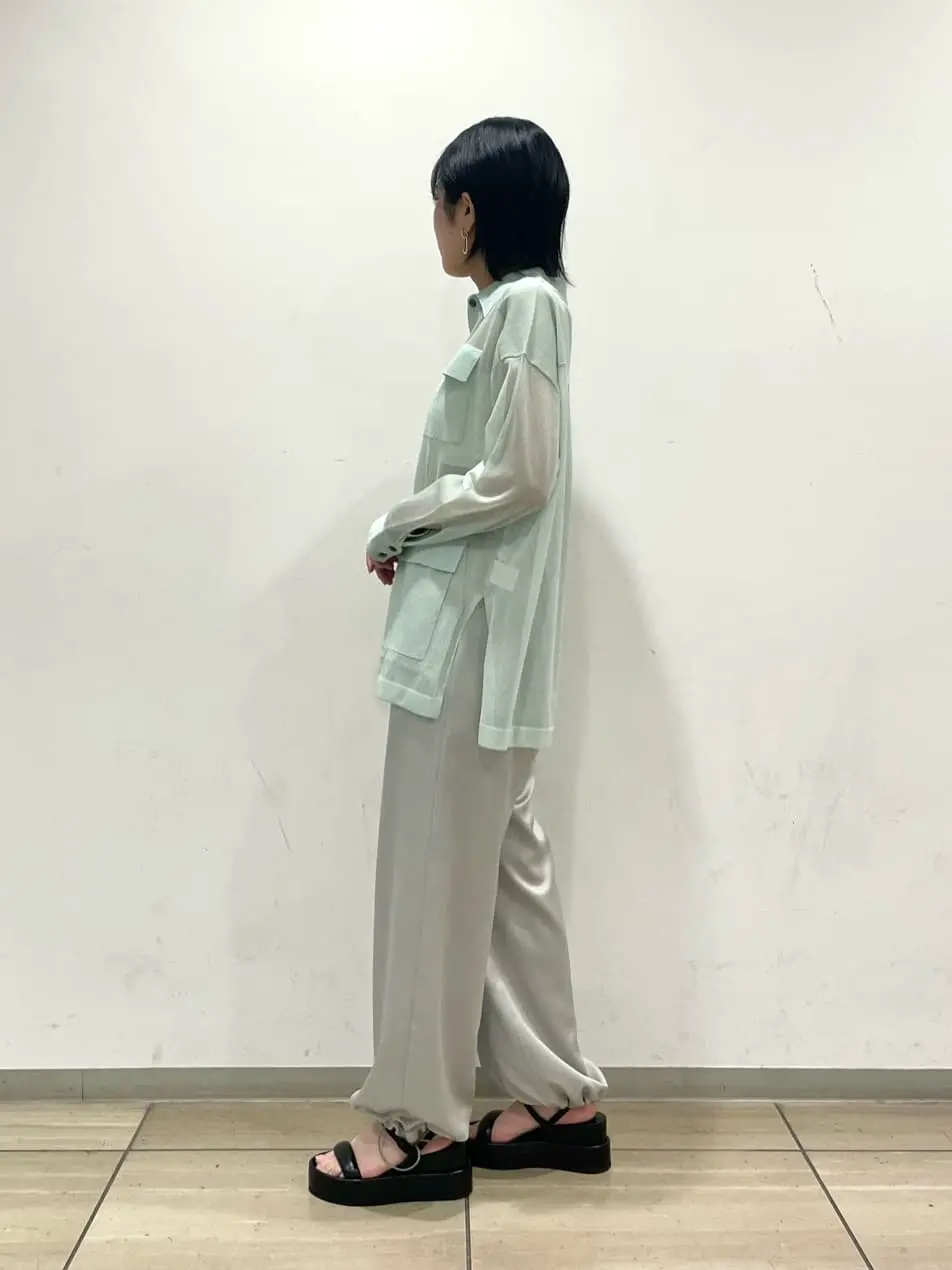 GRACE CONTINENTAL yoshi コーディネート画像