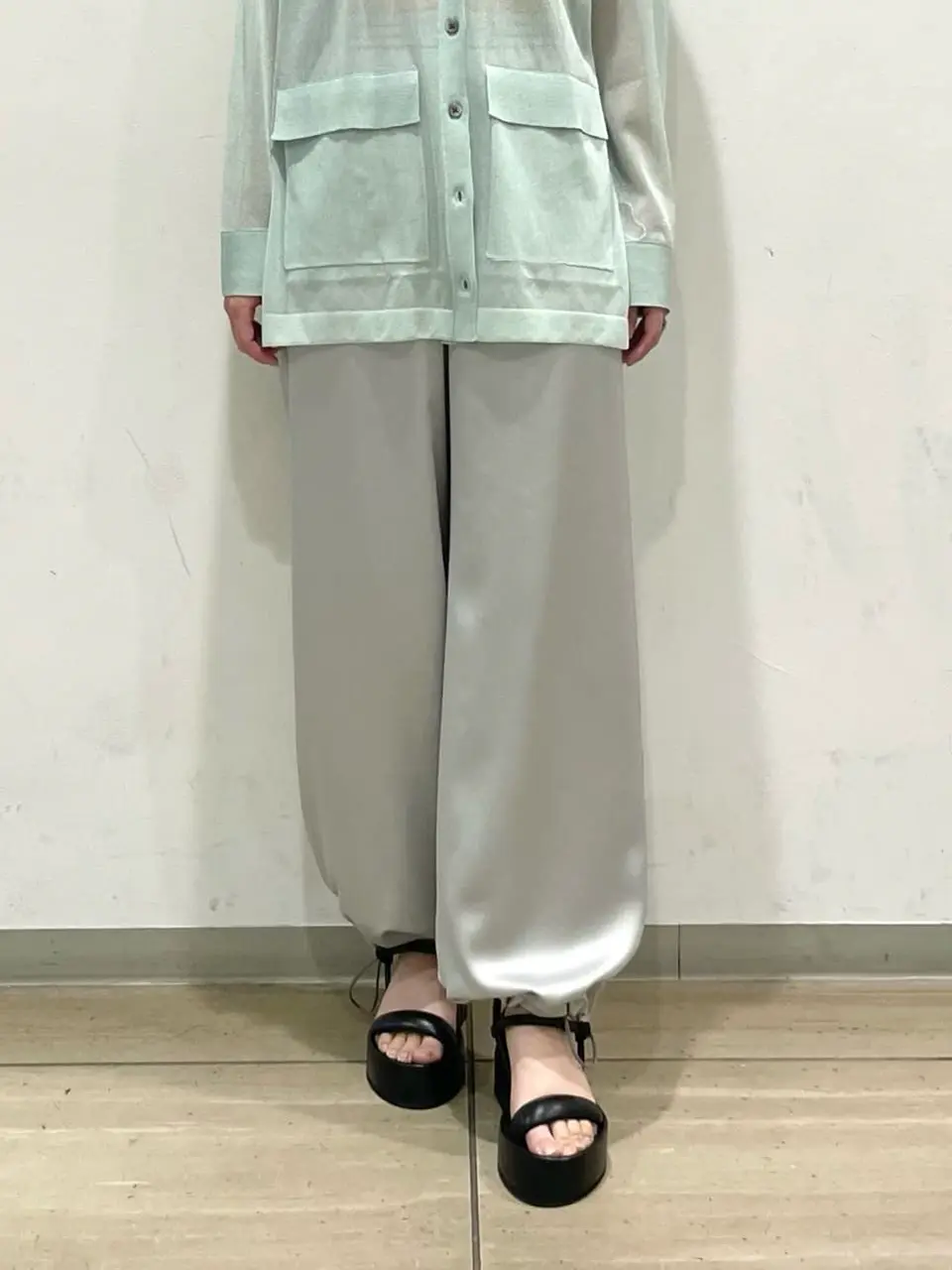 GRACE CONTINENTAL yoshi コーディネート画像