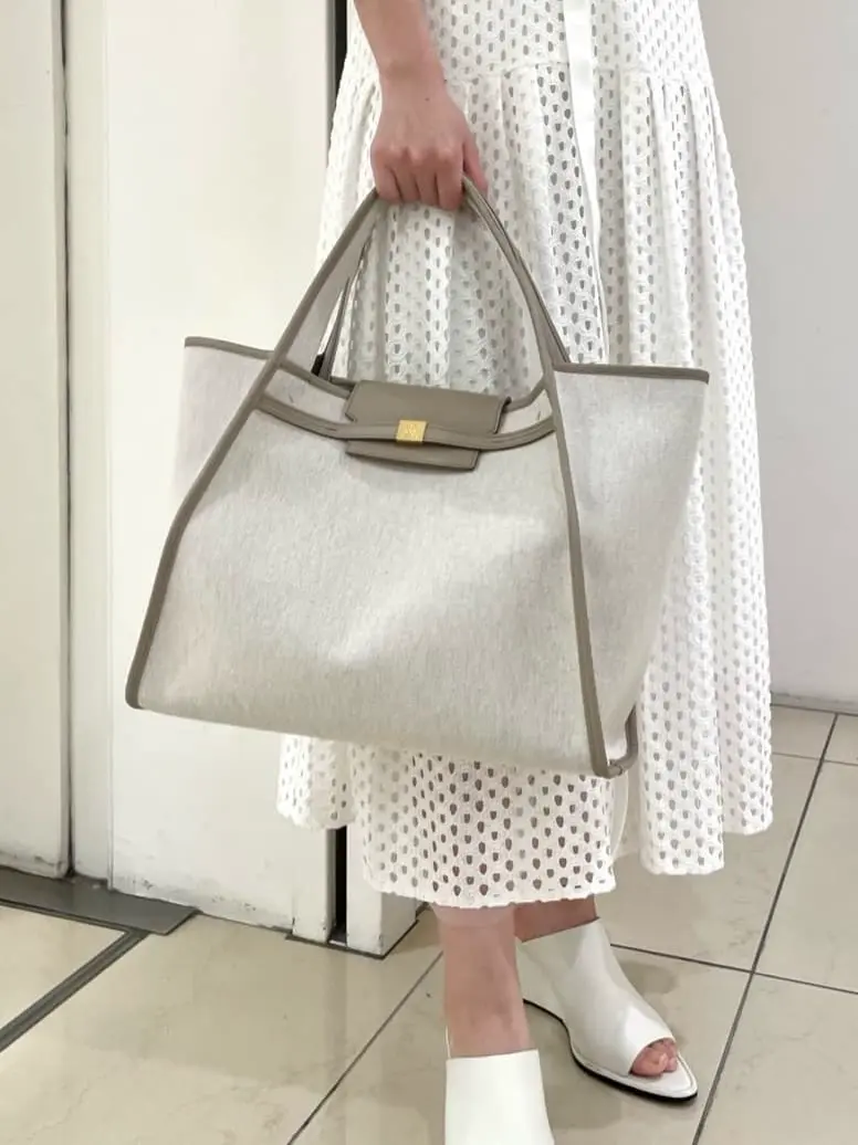 GRACE CONTINENTAL yoshi コーディネート画像