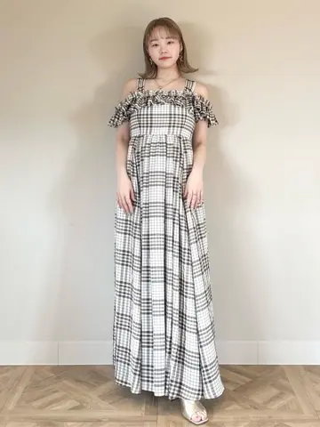 GRACE CONTINENTAL SAYUMI Nagashima コーディネート画像