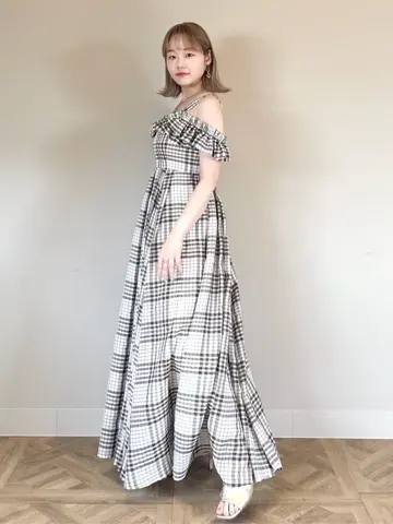 GRACE CONTINENTAL SAYUMI Nagashima コーディネート画像