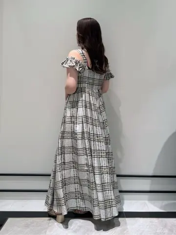 GRACE CONTINENTAL MOMOKO コーディネート画像