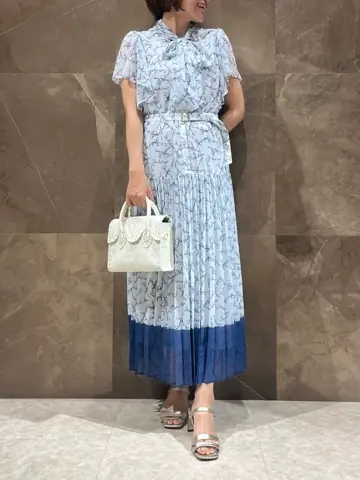 GRACE CONTINENTAL 穐山　香織 コーディネート画像