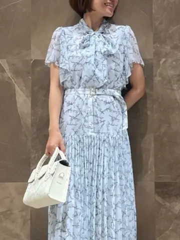 GRACE CONTINENTAL 穐山　香織 コーディネート画像