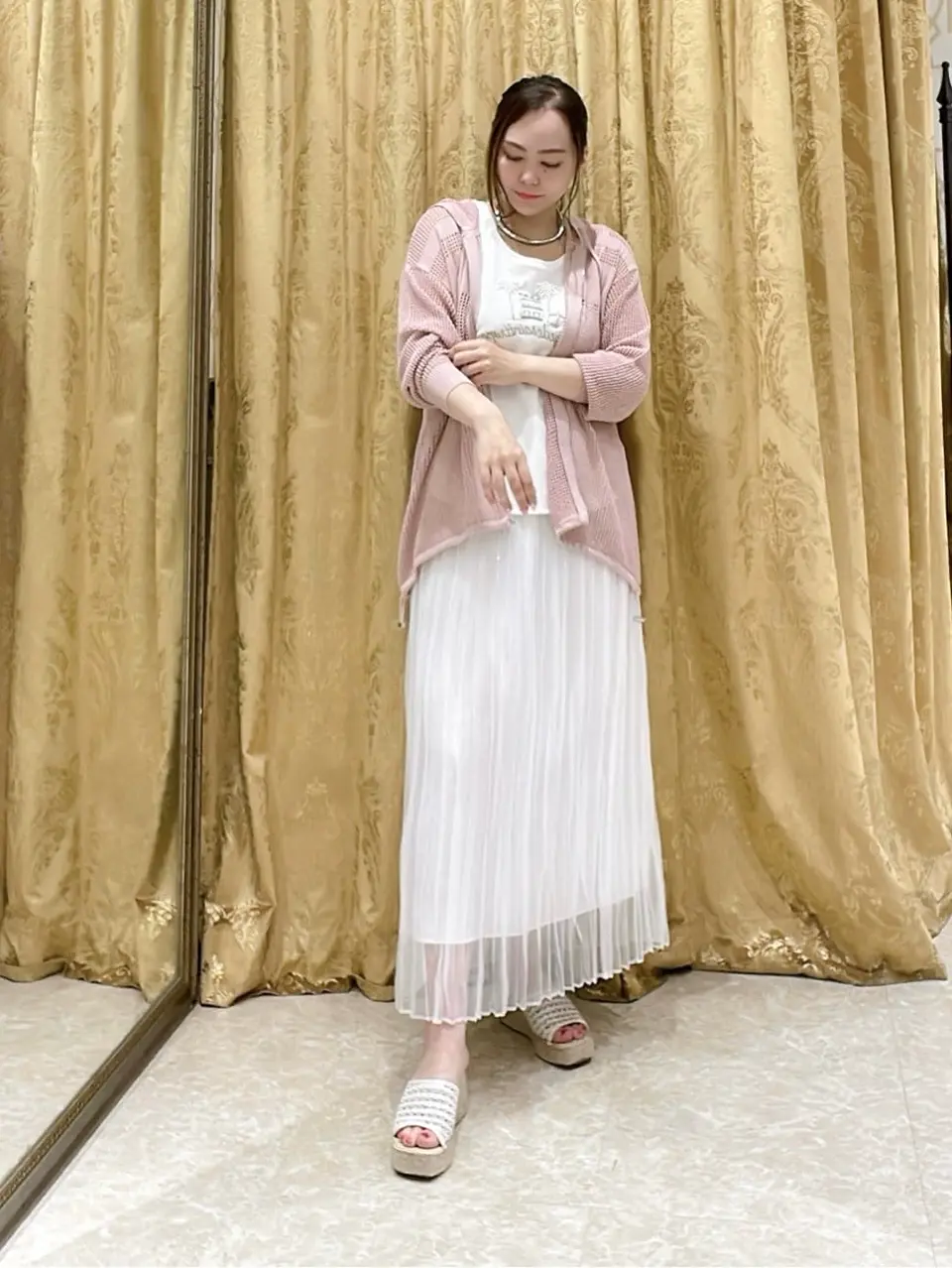 GRACE CONTINENTAL 泉　敦子 コーディネート画像