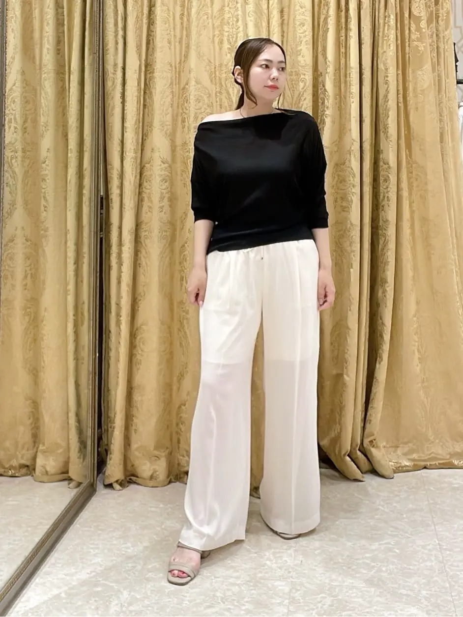 GRACE CONTINENTAL 泉　敦子 コーディネート画像