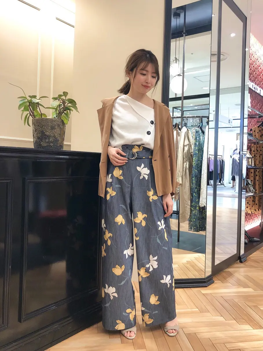 GRACE CONTINENTAL minami コーディネート画像