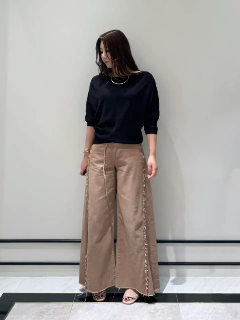 GRACE CONTINENTAL MOMOKO コーディネート画像