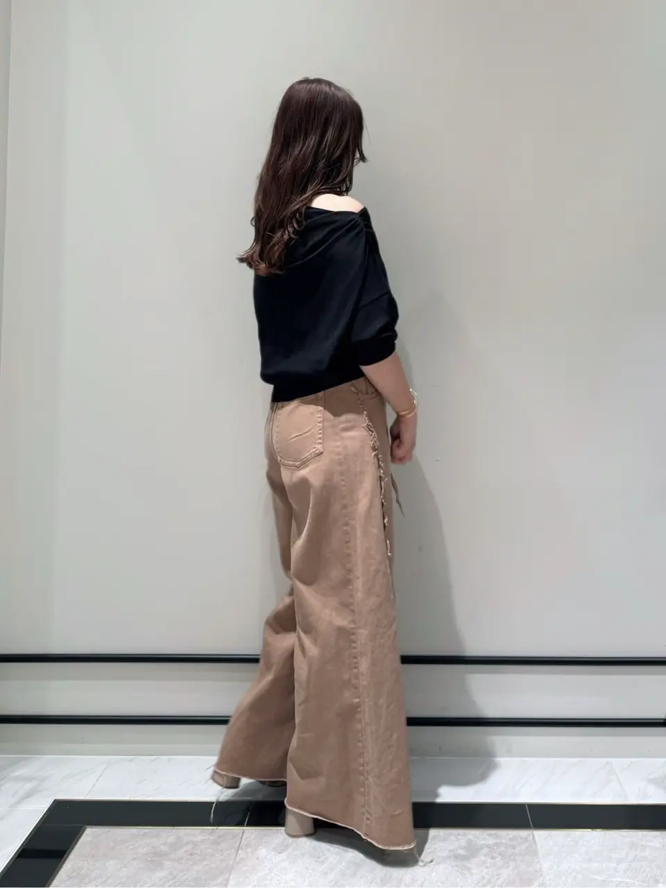 GRACE CONTINENTAL MOMOKO コーディネート画像