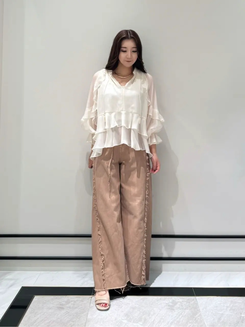 GRACE CONTINENTAL MOMOKO コーディネート画像