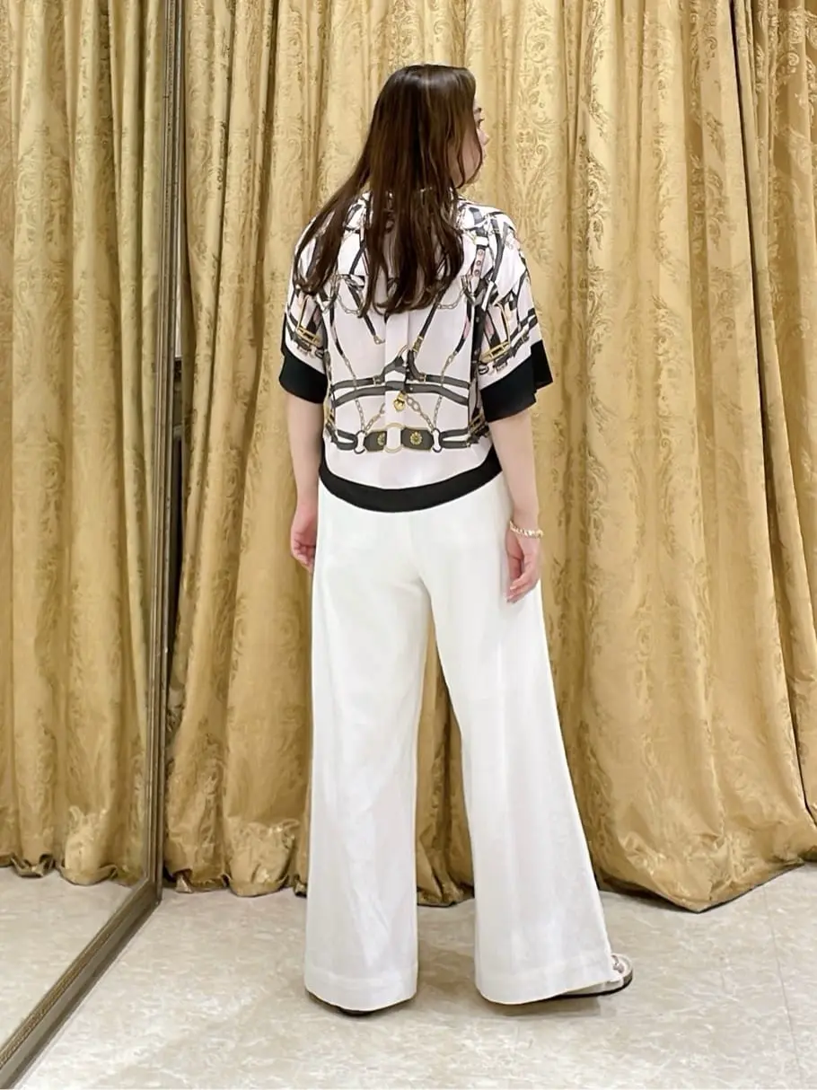 GRACE CONTINENTAL 泉　敦子 コーディネート画像