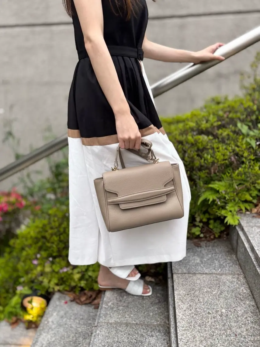 GRACE CONTINENTAL Hikaru Okada コーディネート画像