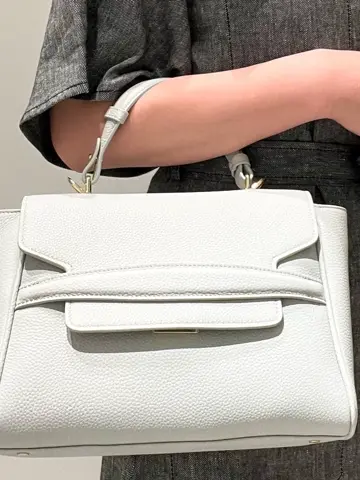 GRACE CONTINENTAL CHISAKO.S コーディネート画像