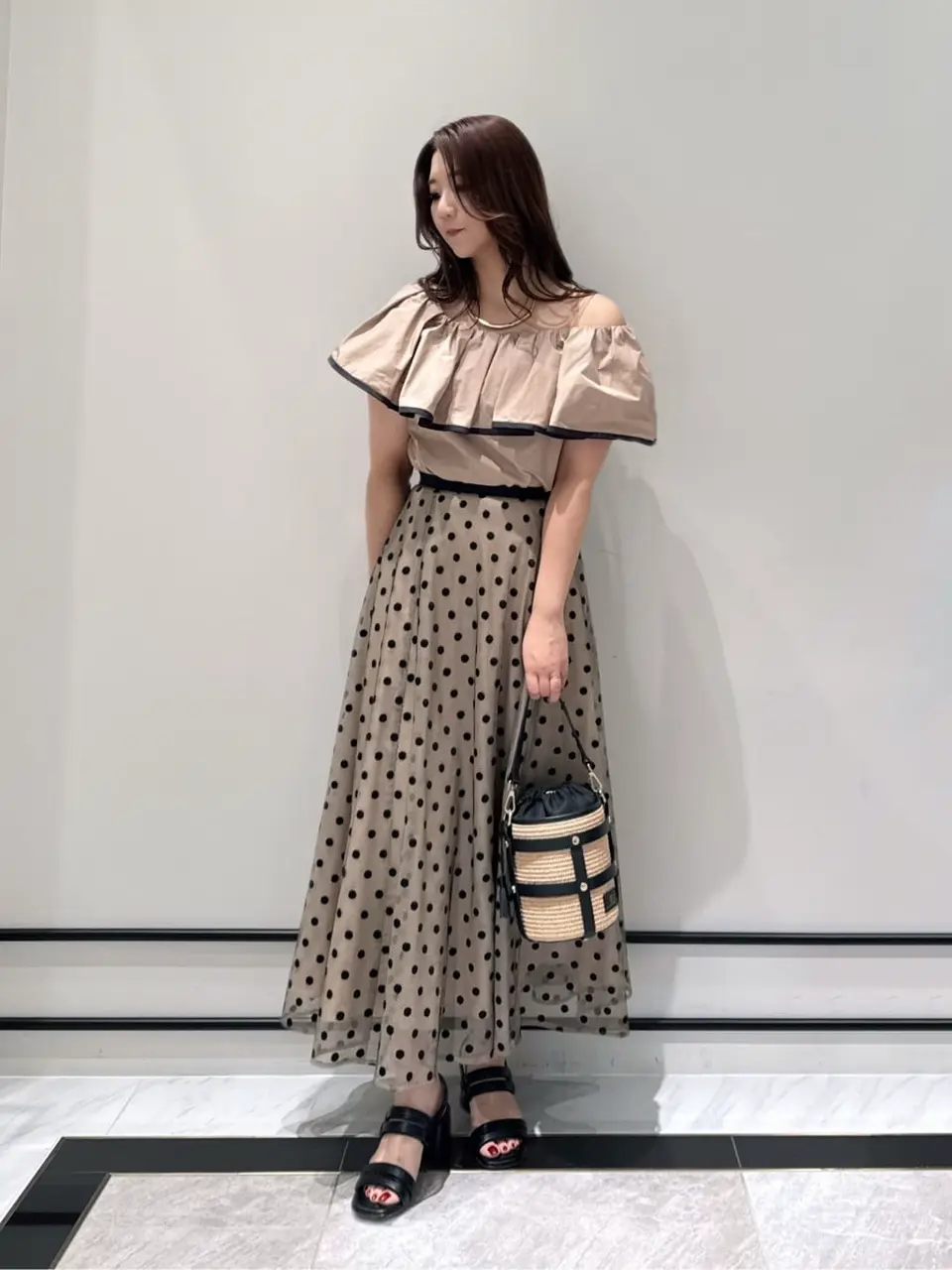 GRACE CONTINENTAL MOMOKO コーディネート画像