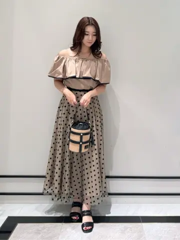 GRACE CONTINENTAL MOMOKO コーディネート画像