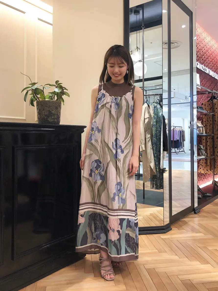 GRACE CONTINENTAL minami コーディネート画像