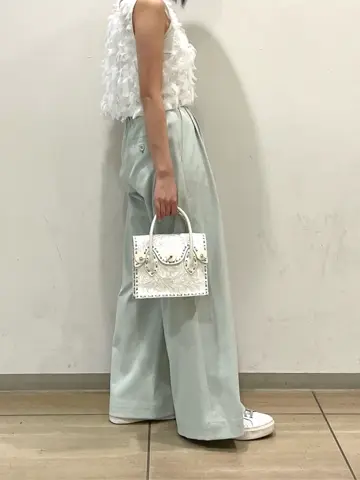 GRACE CONTINENTAL yoshi コーディネート画像