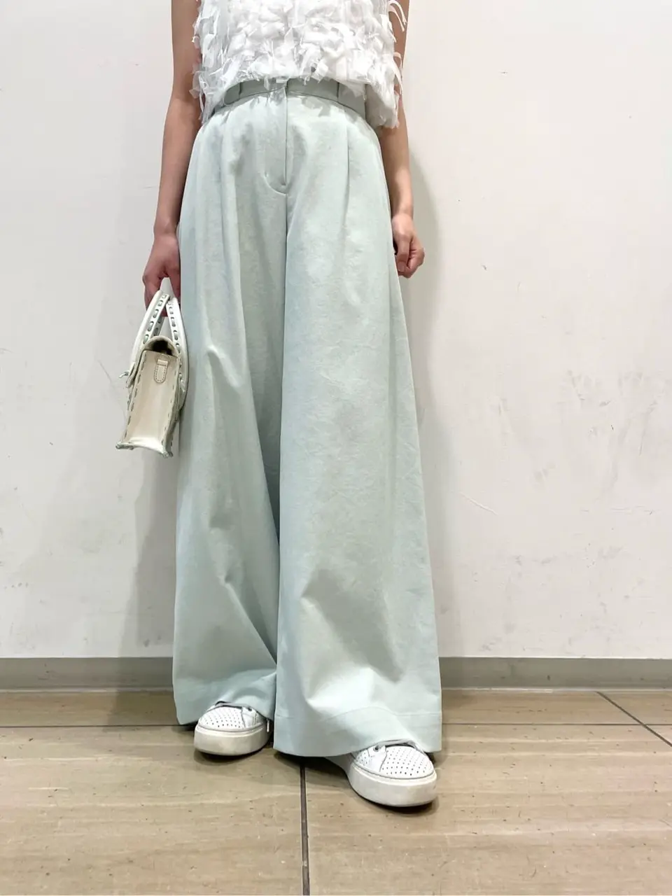 GRACE CONTINENTAL yoshi コーディネート画像