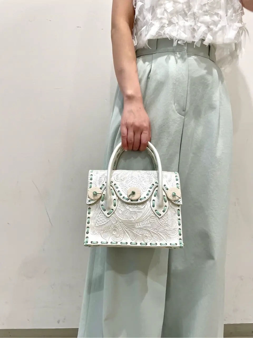 GRACE CONTINENTAL yoshi コーディネート画像