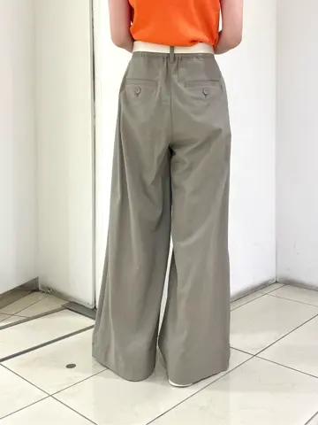 GRACE CONTINENTAL yoshi コーディネート画像