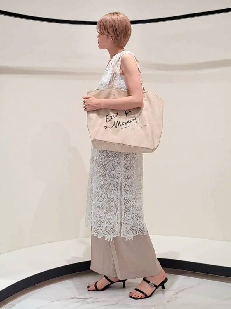 GRACE CONTINENTAL 今野　志保 コーディネート画像