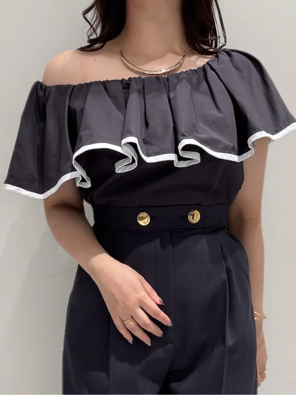 GRACE CONTINENTAL MOMOKO コーディネート画像