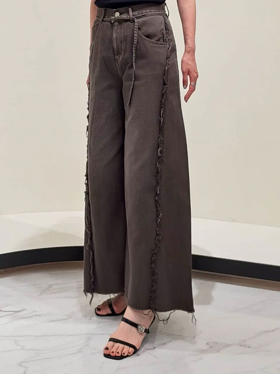 GRACE CONTINENTAL 今野　志保 コーディネート画像