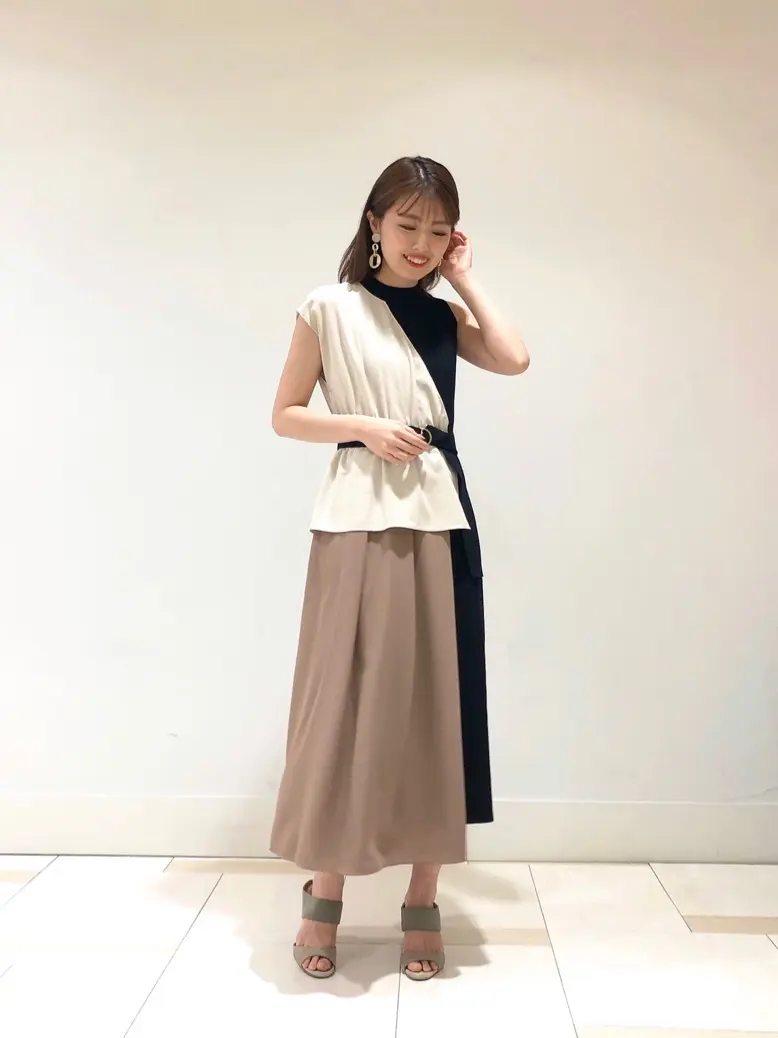 GRACE CONTINENTAL minami コーディネート画像