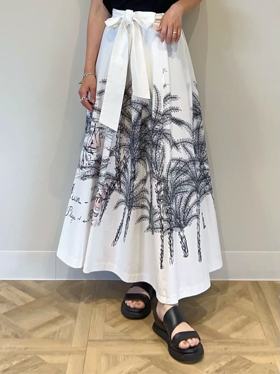 GRACE CONTINENTAL 古川温子 コーディネート画像