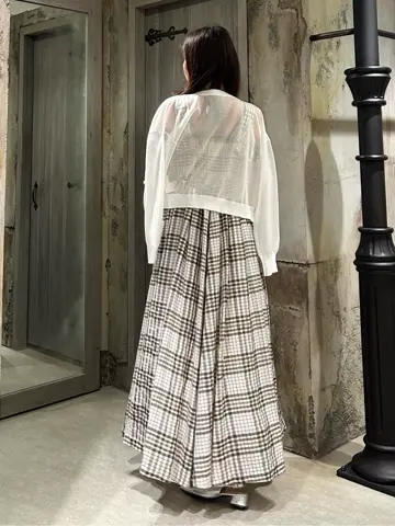 GRACE CONTINENTAL 志田　悠 コーディネート画像