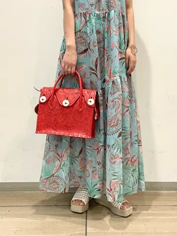 GRACE CONTINENTAL yoshi コーディネート画像