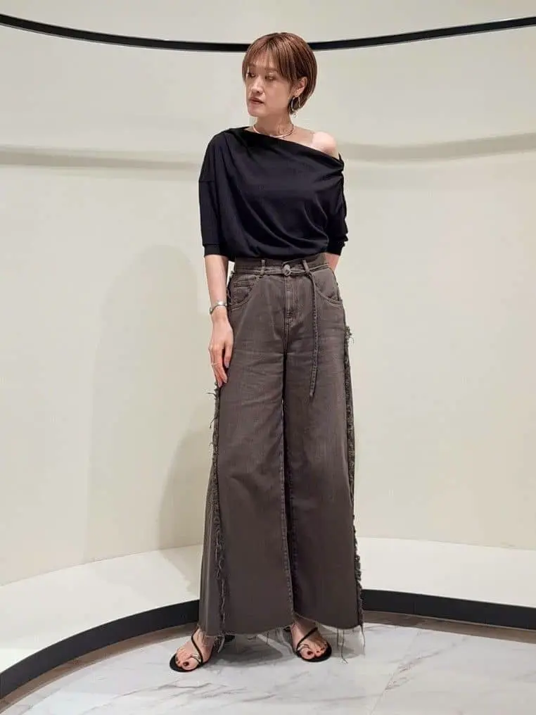 GRACE CONTINENTAL 今野　志保 コーディネート画像