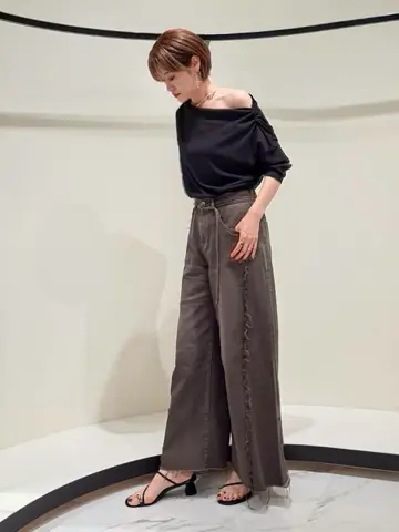 GRACE CONTINENTAL 今野　志保 コーディネート画像