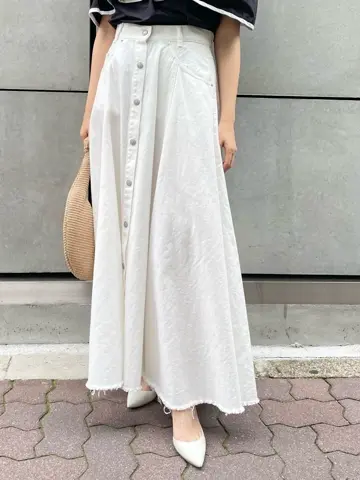 GRACE CONTINENTAL minami コーディネート画像