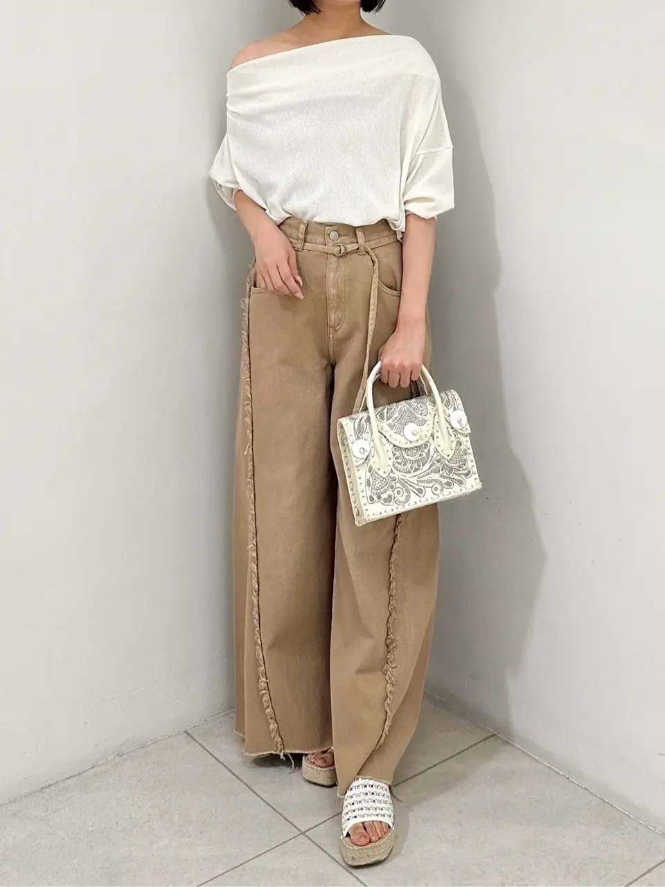 GRACE CONTINENTAL MORITA AI コーディネート画像