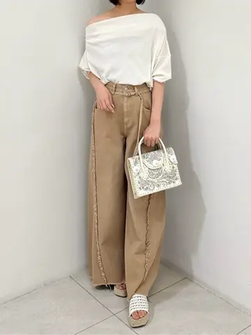 GRACE CONTINENTAL MORITA AI コーディネート画像