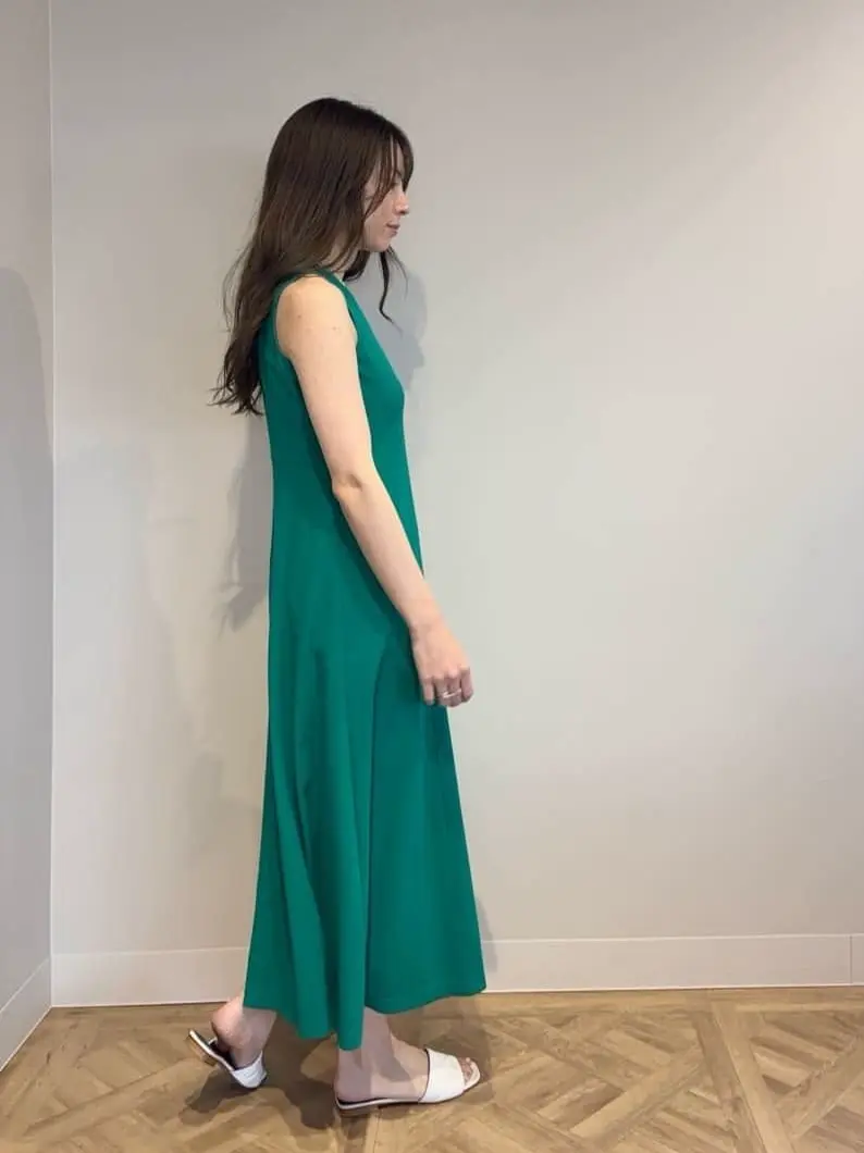 GRACE CONTINENTAL Hikaru Okada コーディネート画像