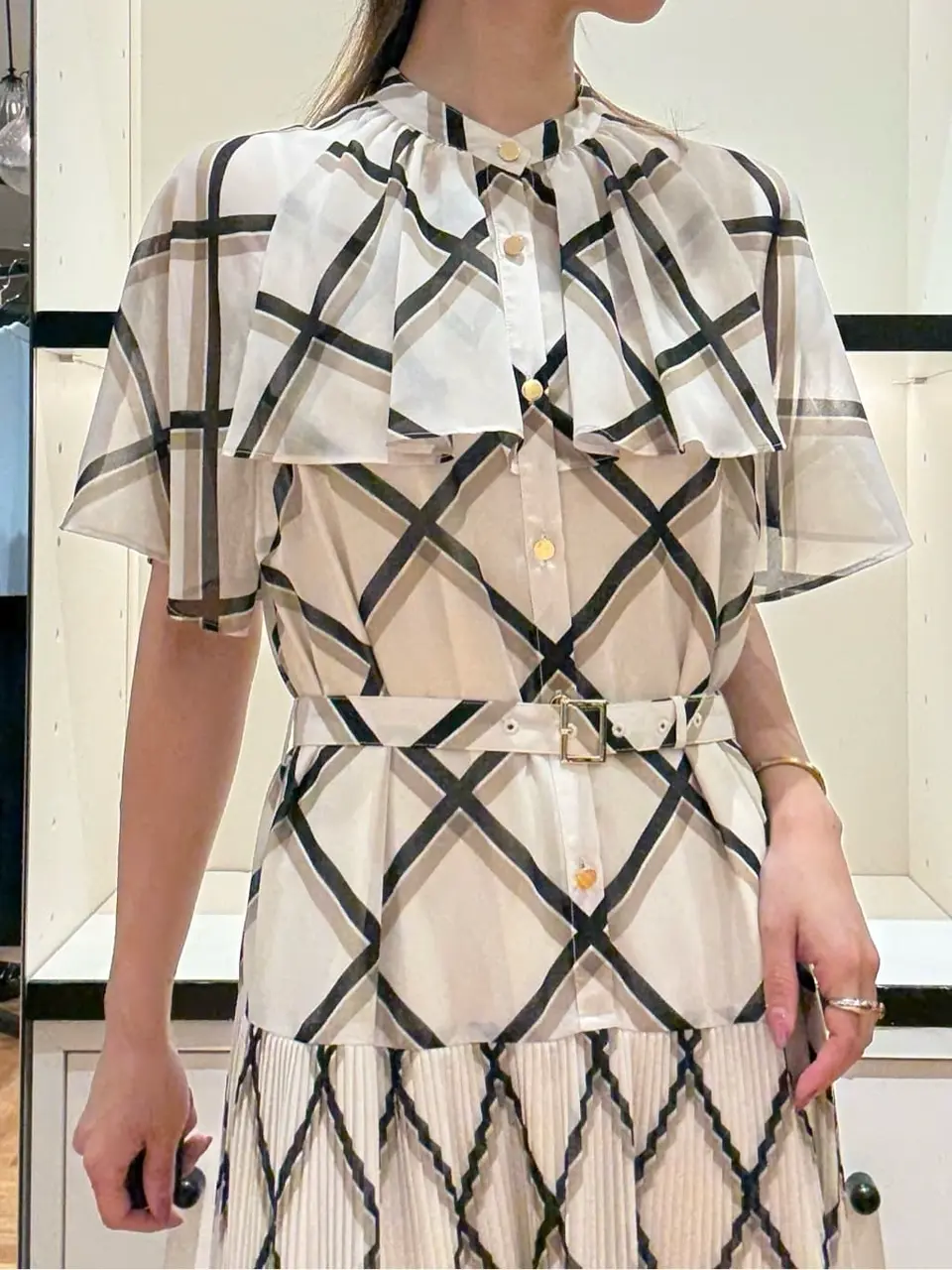 GRACE CONTINENTAL FUKUSHIMA YURIE コーディネート画像