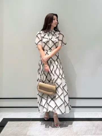 GRACE CONTINENTAL MOMOKO コーディネート画像